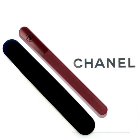 Chanel Nail File Rouge Noir Limited Edition NEW BOX - Picture 2 of 4